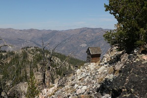 Outhouse on the edge at Big Soldier Lookout