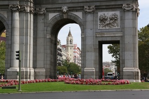 Puerta de Alcala framing tower