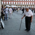 Watching the painter in Plaza Mayor